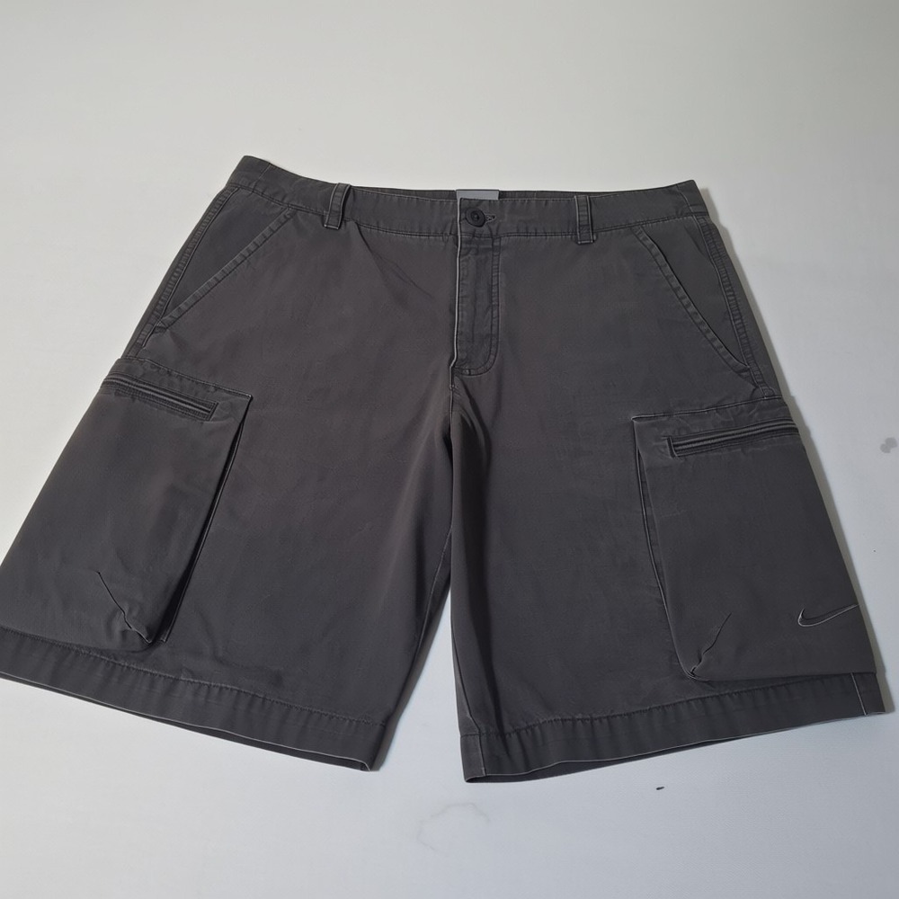 Nike Cargo Shorts Mens 34 Gray Ripstop Cotton Blend Casual 613644-060
